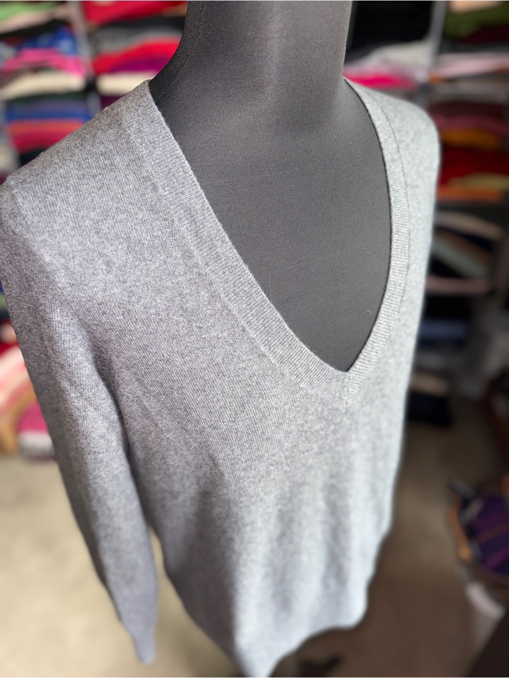 Banana Republic Cashmere V-Neck Sweater - Gray